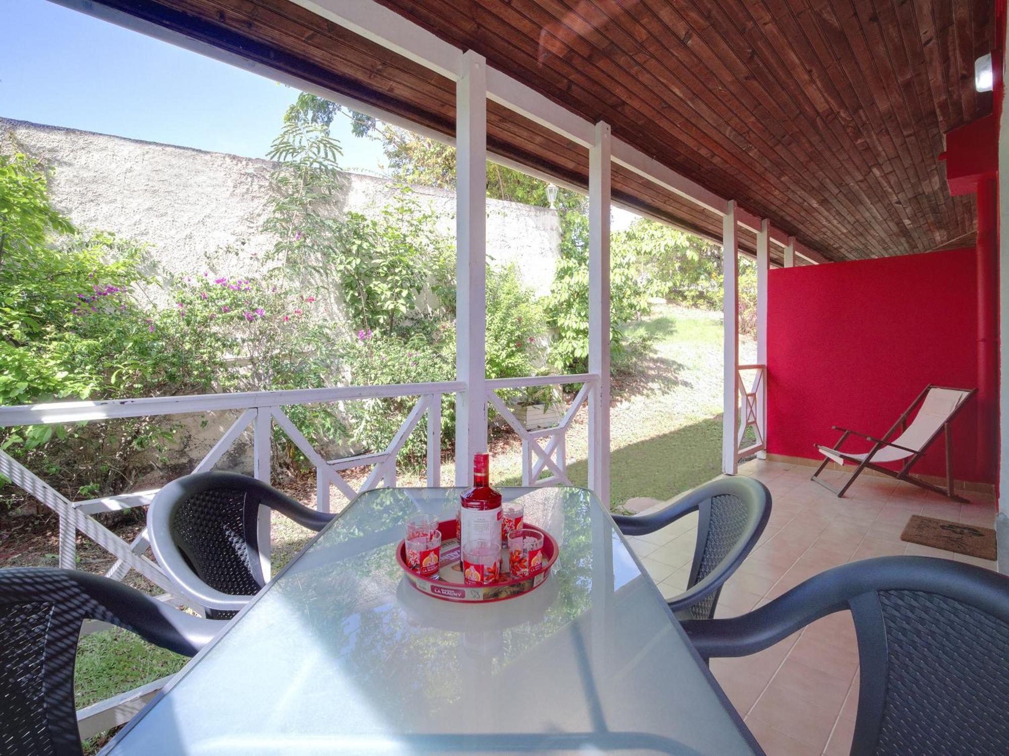 Résidence Ti'Kéol - Appartements avec terrasse 2 à 4 personnes, piscine Sainte-Anne Exterior foto